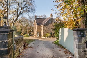 Photo 32- click for photo gallery